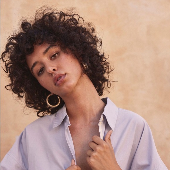 Meet your Posher, Emily - Picture 1 of 2